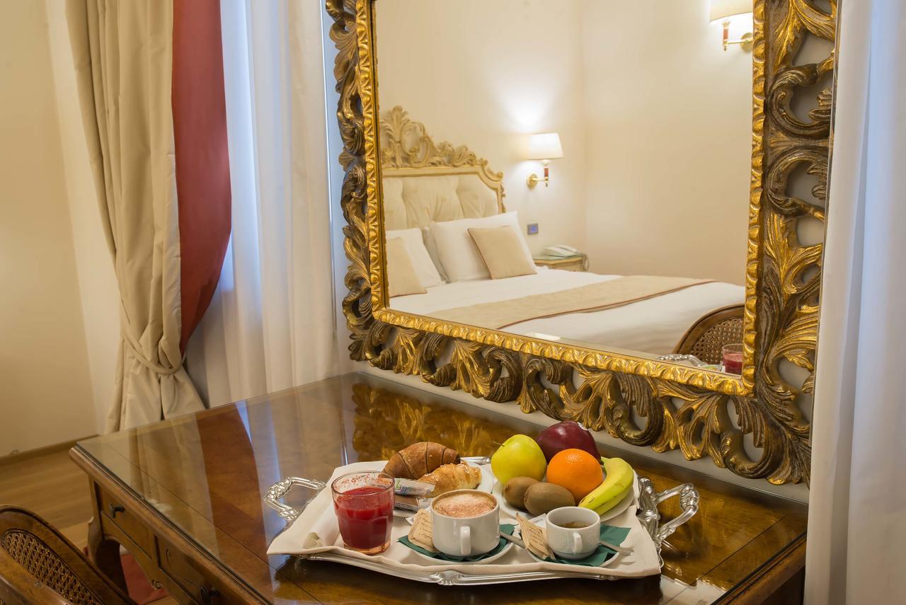 Hotel Atlantic Palace Флоренция Экстерьер фото